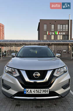 Позашляховик / Кросовер Nissan Rogue 2019 в 