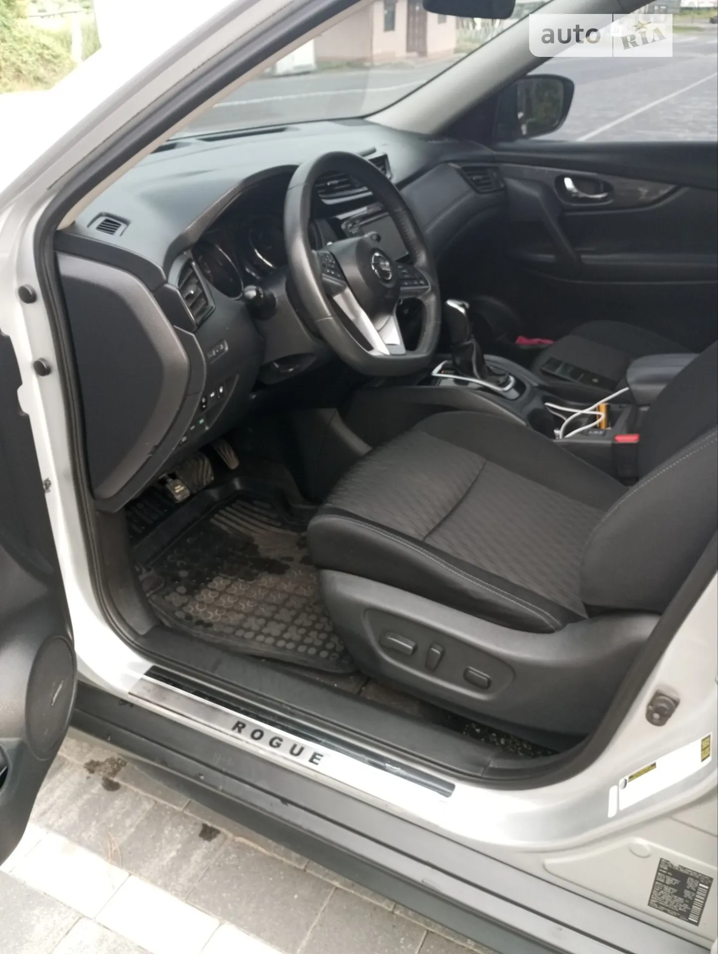 2017 Nissan Rogue - мініатюра 16