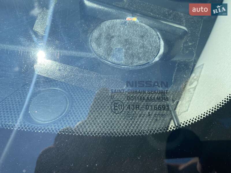 Внедорожник / Кроссовер Nissan Rogue 2015 в Киеве