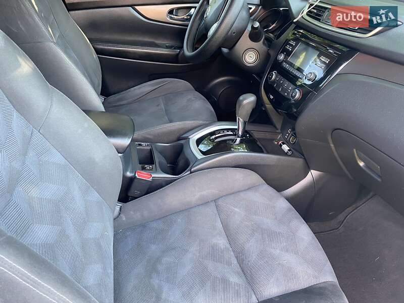 Внедорожник / Кроссовер Nissan Rogue 2015 в Киеве