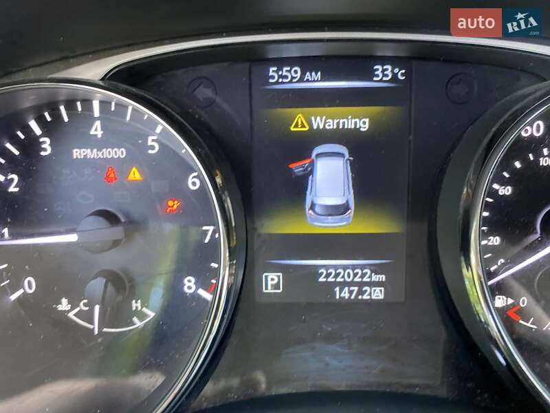 Внедорожник / Кроссовер Nissan Rogue 2015 в Киеве