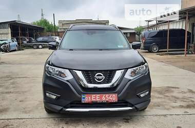 Внедорожник / Кроссовер Nissan Rogue 2017 в Ровно