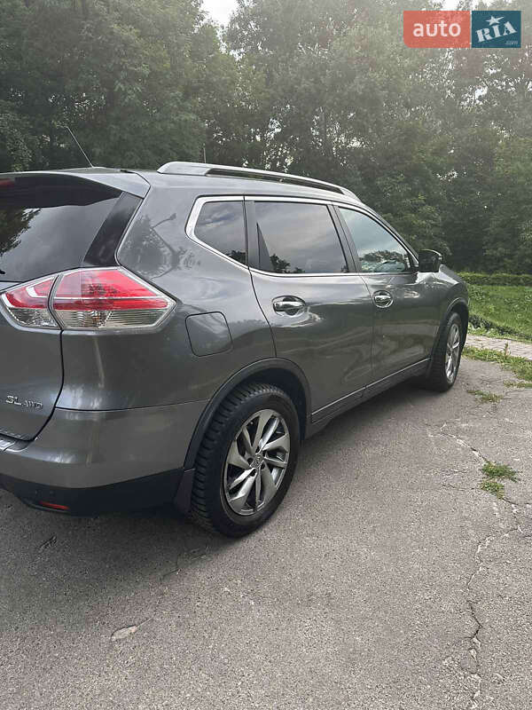 Позашляховик / Кросовер Nissan Rogue 2014 в Києві