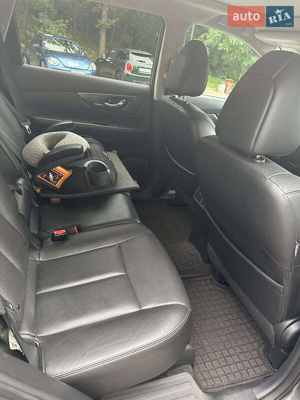 Позашляховик / Кросовер Nissan Rogue 2014 в Києві