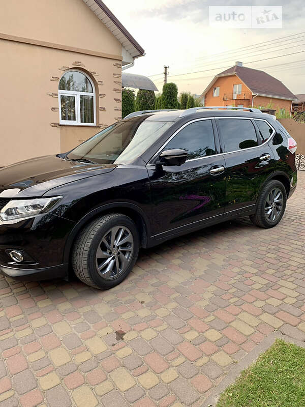 Внедорожник / Кроссовер Nissan Rogue 2014 в Ровно