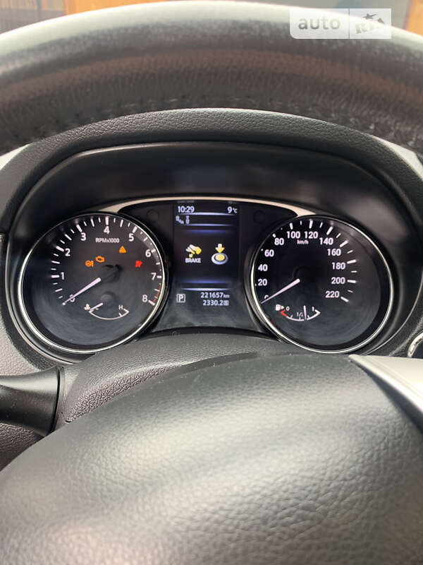 Внедорожник / Кроссовер Nissan Rogue 2014 в Ровно