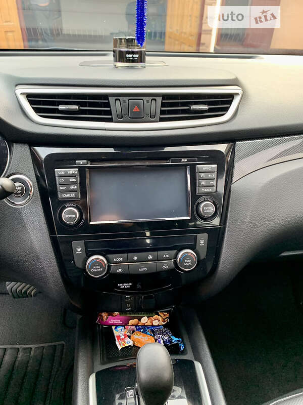 Внедорожник / Кроссовер Nissan Rogue 2014 в Ровно