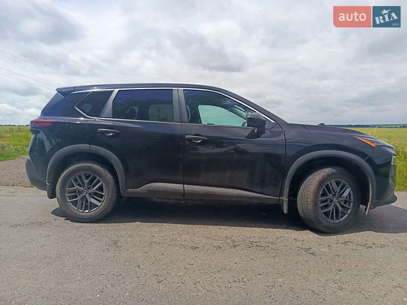 Внедорожник / Кроссовер Nissan Rogue 2021 в Киеве