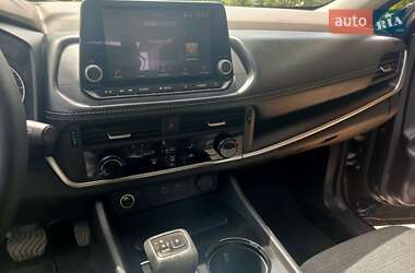 Внедорожник / Кроссовер Nissan Rogue 2021 в Киеве