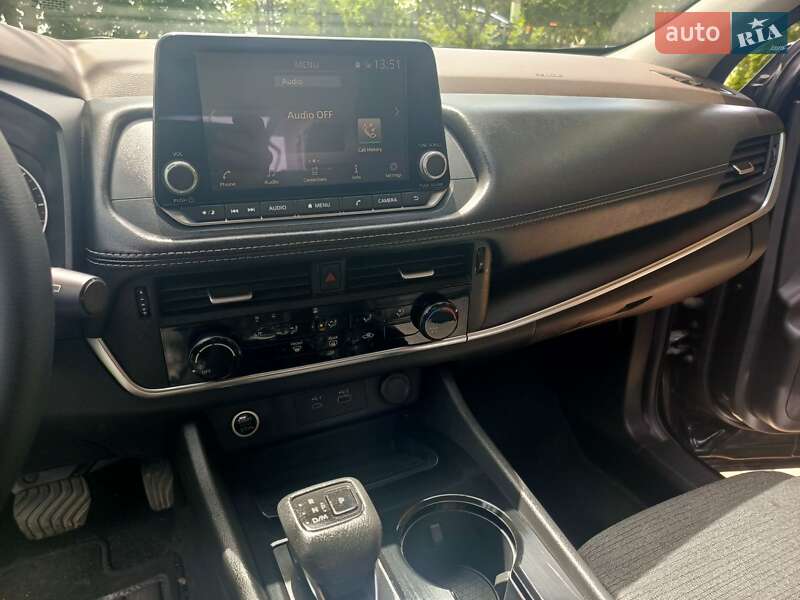 Внедорожник / Кроссовер Nissan Rogue 2021 в Киеве