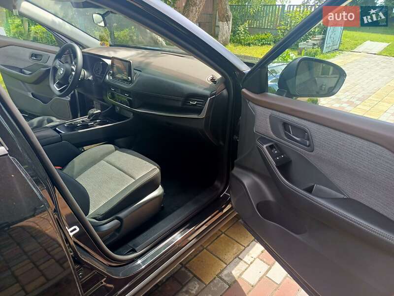 Внедорожник / Кроссовер Nissan Rogue 2021 в Киеве