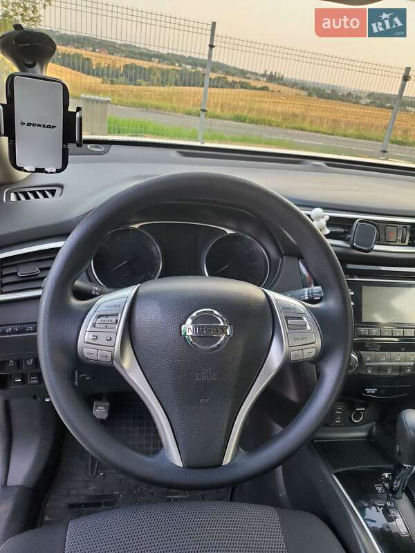 Позашляховик / Кросовер Nissan Rogue 2016 в Надвірній