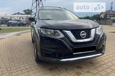 Внедорожник / Кроссовер Nissan Rogue 2017 в Ивано-Франковске