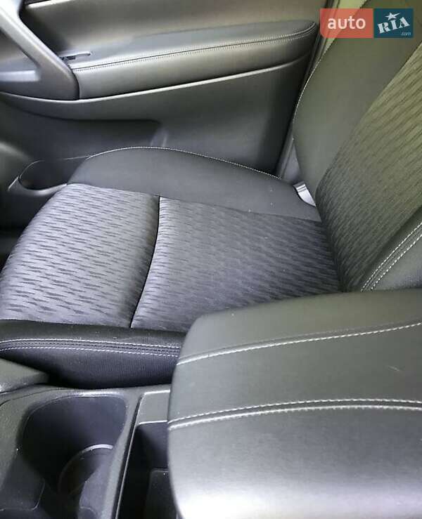 Внедорожник / Кроссовер Nissan Rogue 2017 в Житомире