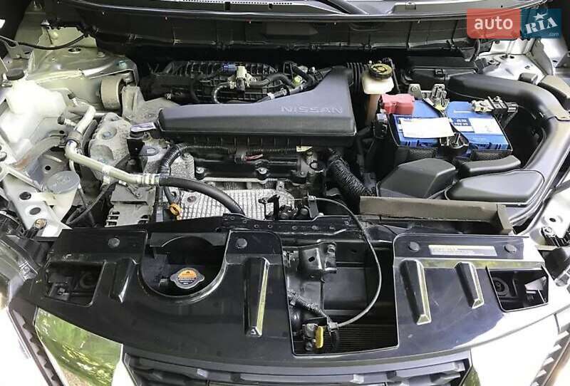 Внедорожник / Кроссовер Nissan Rogue 2017 в Житомире