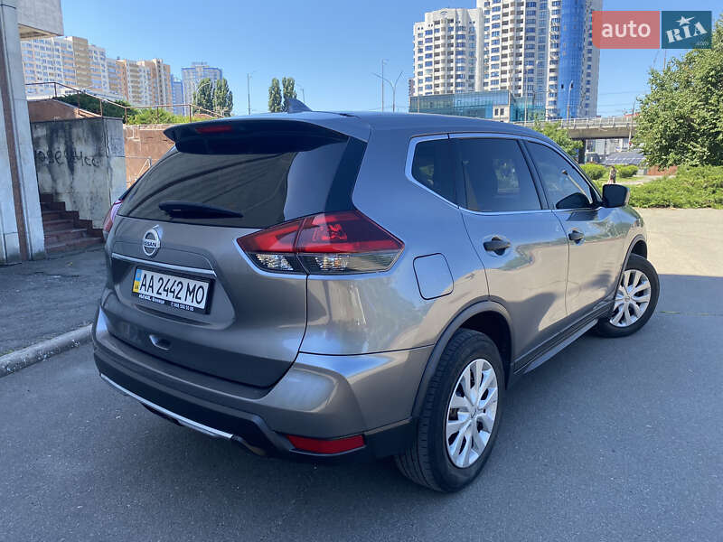 Внедорожник / Кроссовер Nissan Rogue 2018 в Киеве