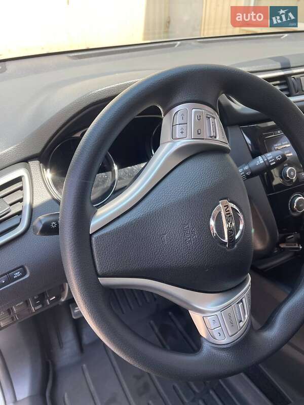 Позашляховик / Кросовер Nissan Rogue 2016 в Кривому Розі