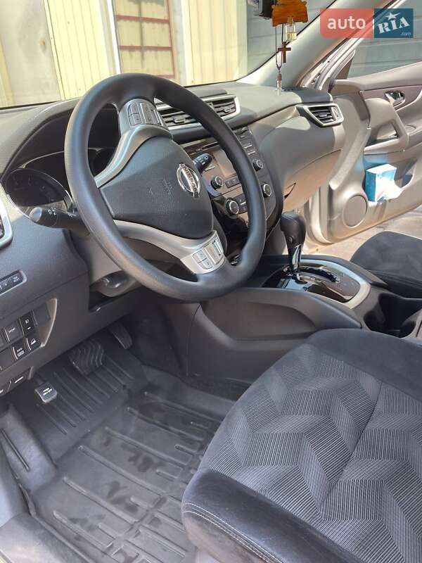 Позашляховик / Кросовер Nissan Rogue 2016 в Кривому Розі