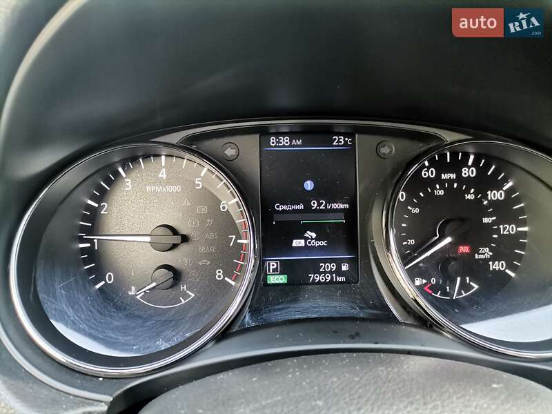 Внедорожник / Кроссовер Nissan Rogue 2019 в Вишневом