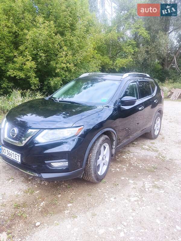 Внедорожник / Кроссовер Nissan Rogue 2016 в Тернополе