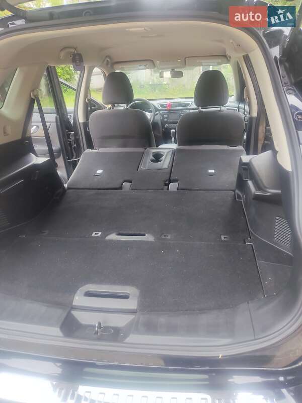 Внедорожник / Кроссовер Nissan Rogue 2016 в Тернополе