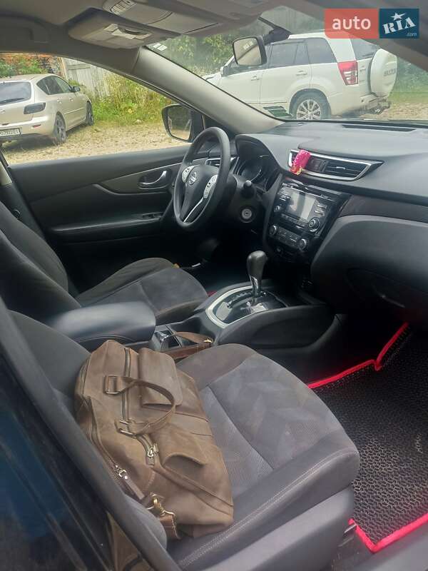 Внедорожник / Кроссовер Nissan Rogue 2016 в Тернополе