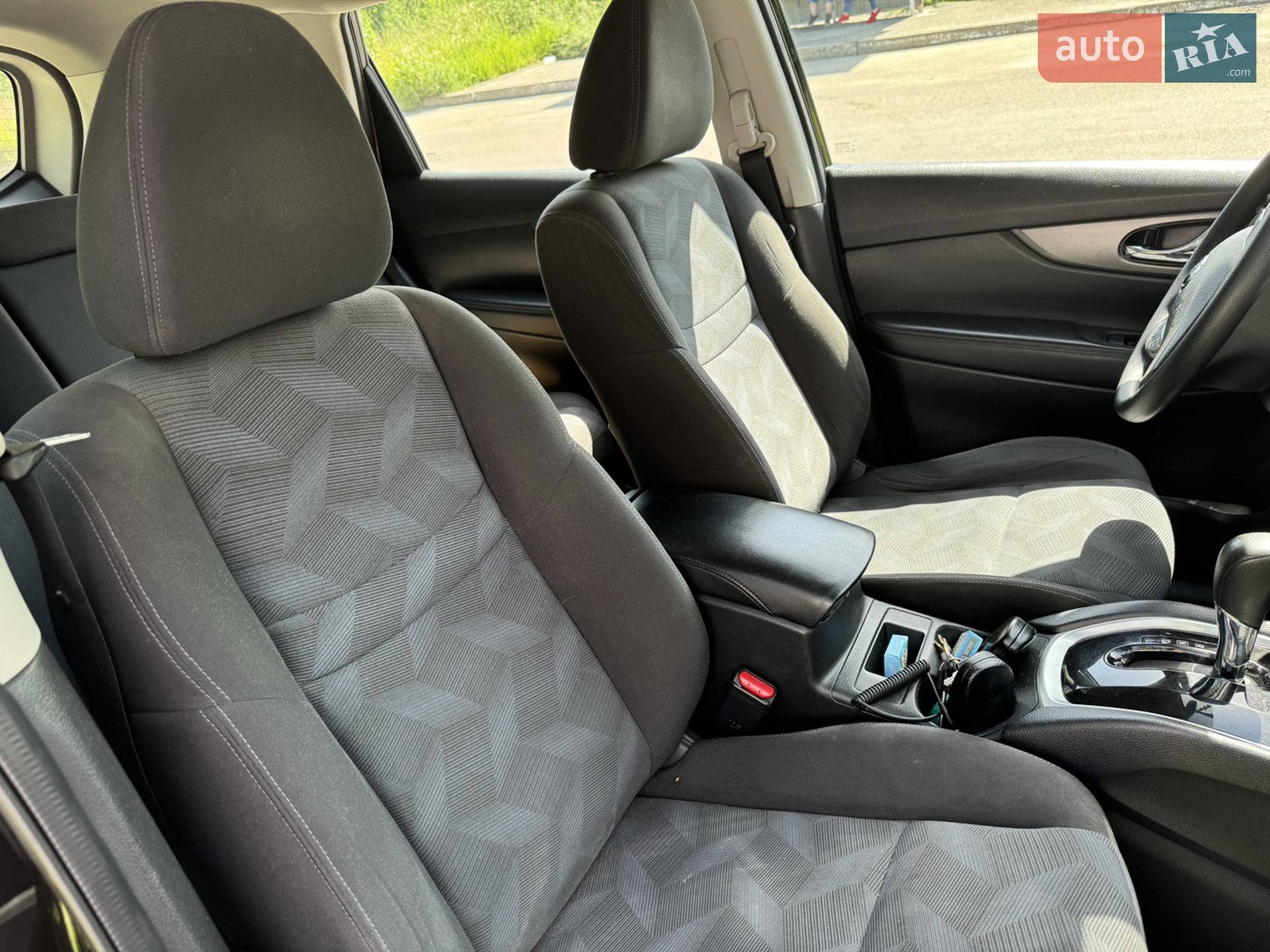 2016 Nissan Rogue - мініатюра 29