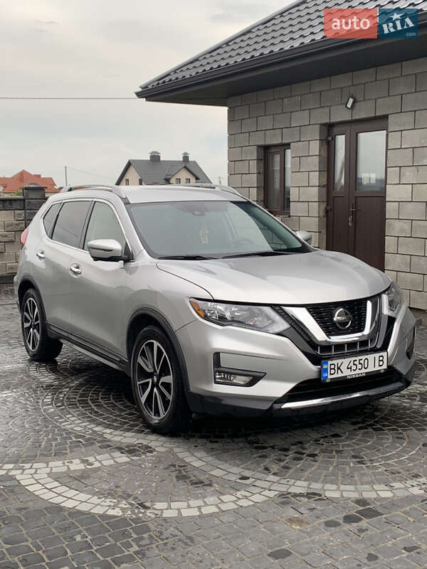Позашляховик / Кросовер Nissan Rogue 2019 в Рівному