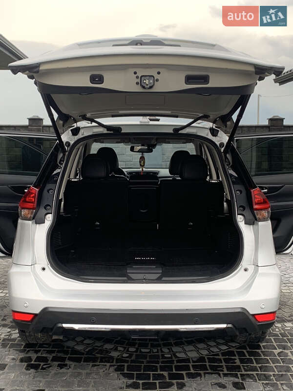 Позашляховик / Кросовер Nissan Rogue 2019 в Рівному