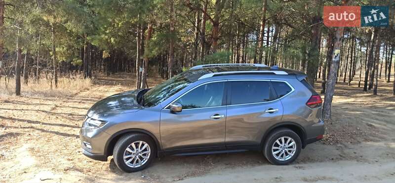 Внедорожник / Кроссовер Nissan Rogue 2016 в 