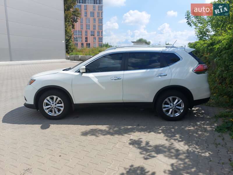 Внедорожник / Кроссовер Nissan Rogue 2015 в Киеве