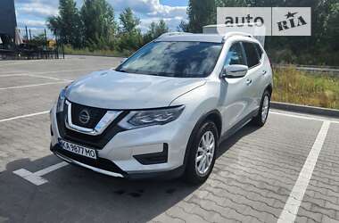 Внедорожник / Кроссовер Nissan Rogue 2020 в Погребах