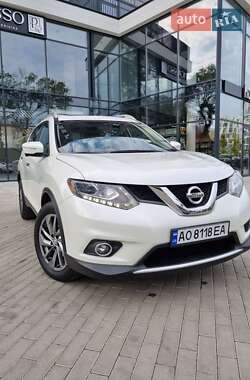 Позашляховик / Кросовер Nissan Rogue 2014 в Ужгороді