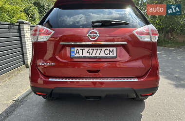 Внедорожник / Кроссовер Nissan Rogue 2016 в 