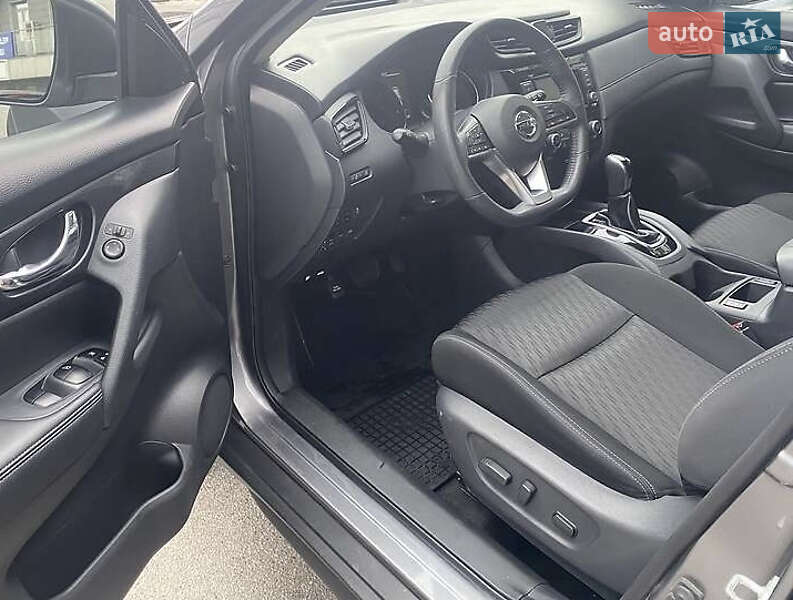 Позашляховик / Кросовер Nissan Rogue 2017 в Переяславі