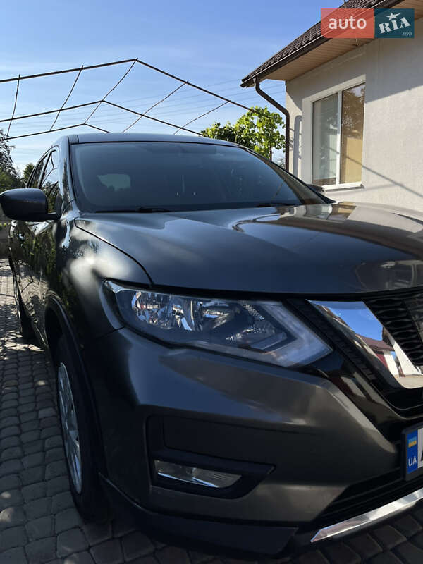 Внедорожник / Кроссовер Nissan Rogue 2018 в Коломые