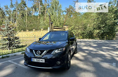 Внедорожник / Кроссовер Nissan Rogue 2016 в Киеве