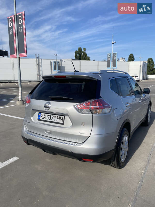 Позашляховик / Кросовер Nissan Rogue 2016 в Києві