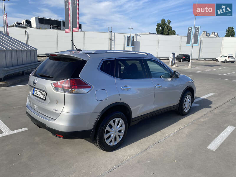 Позашляховик / Кросовер Nissan Rogue 2016 в Києві