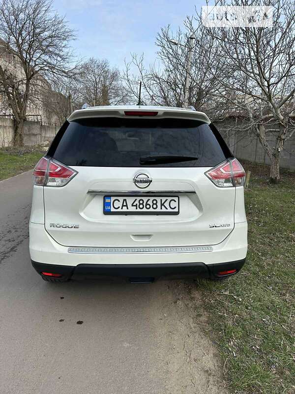 Внедорожник / Кроссовер Nissan Rogue 2016 в Николаеве