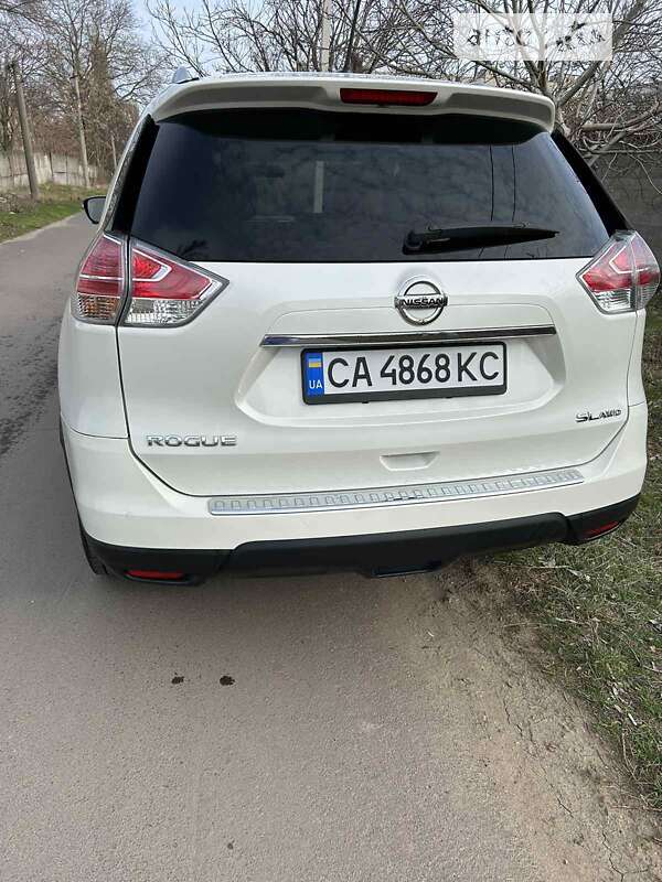 Внедорожник / Кроссовер Nissan Rogue 2016 в Николаеве