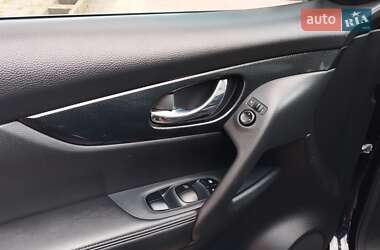 Внедорожник / Кроссовер Nissan Rogue 2019 в 