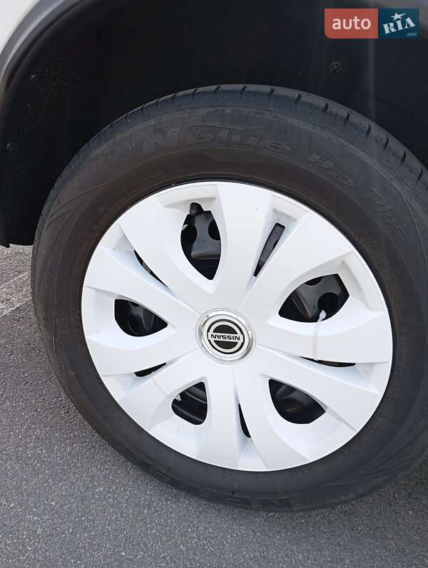 Позашляховик / Кросовер Nissan Rogue 2016 в Ірпені