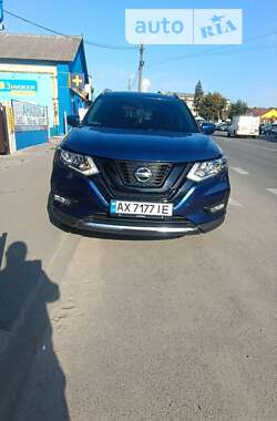 Внедорожник / Кроссовер Nissan Rogue 2016 в Харькове