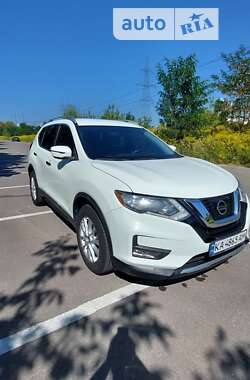 Внедорожник / Кроссовер Nissan Rogue 2017 в Киеве