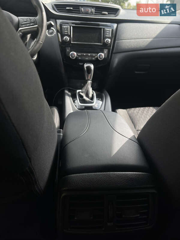 Позашляховик / Кросовер Nissan Rogue 2019 в Запоріжжі