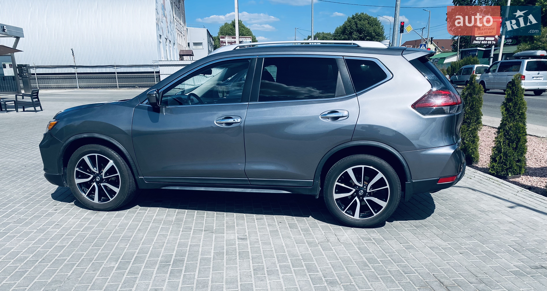 2018 Nissan Rogue - мініатюра 2