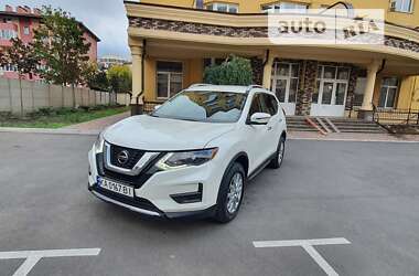 Позашляховик / Кросовер Nissan Rogue 2018 в Києві