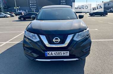 Внедорожник / Кроссовер Nissan Rogue 2017 в Киеве