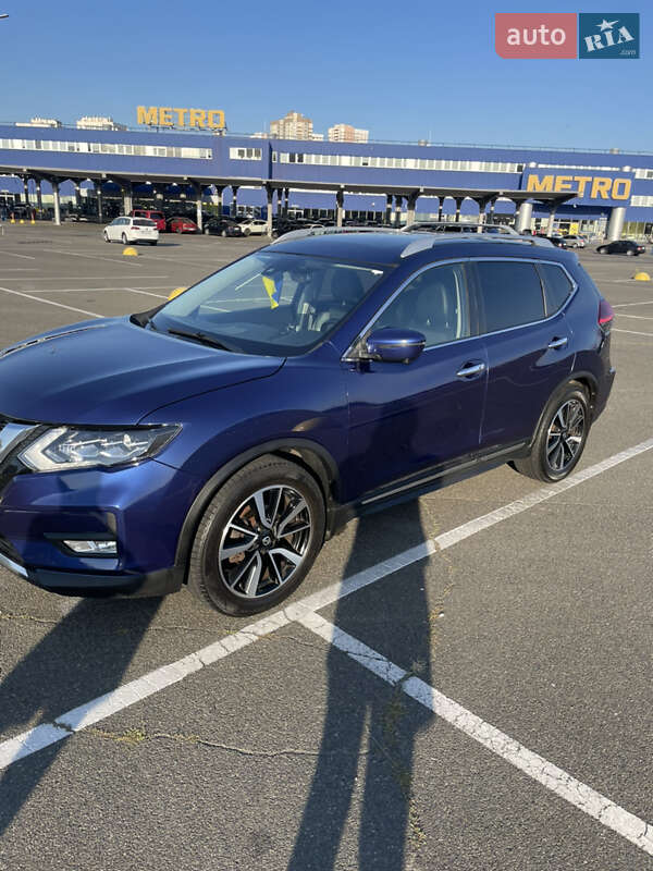 Внедорожник / Кроссовер Nissan Rogue 2018 в Киеве